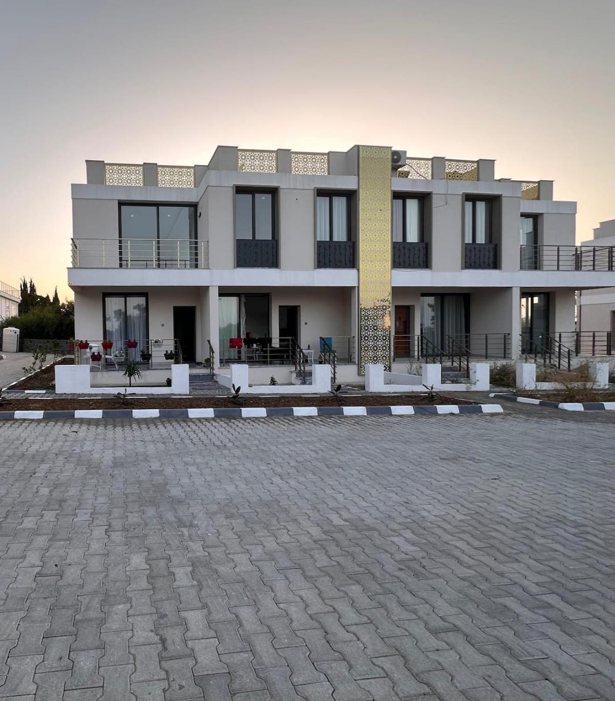 Sea View Apartment Kyrenia Kyrenia  Extérieur photo